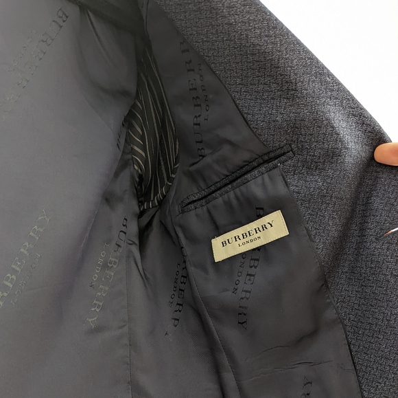 Burberry Mens Suit - Picture 6 of 8